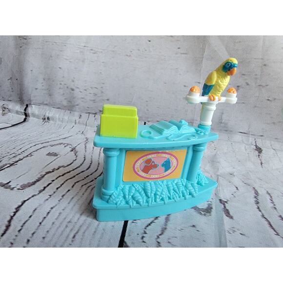 Fisher Price Sweet Streets Dollhouse Pet Shop Counter Parrot Bird Replacement - Picture 2 of 6